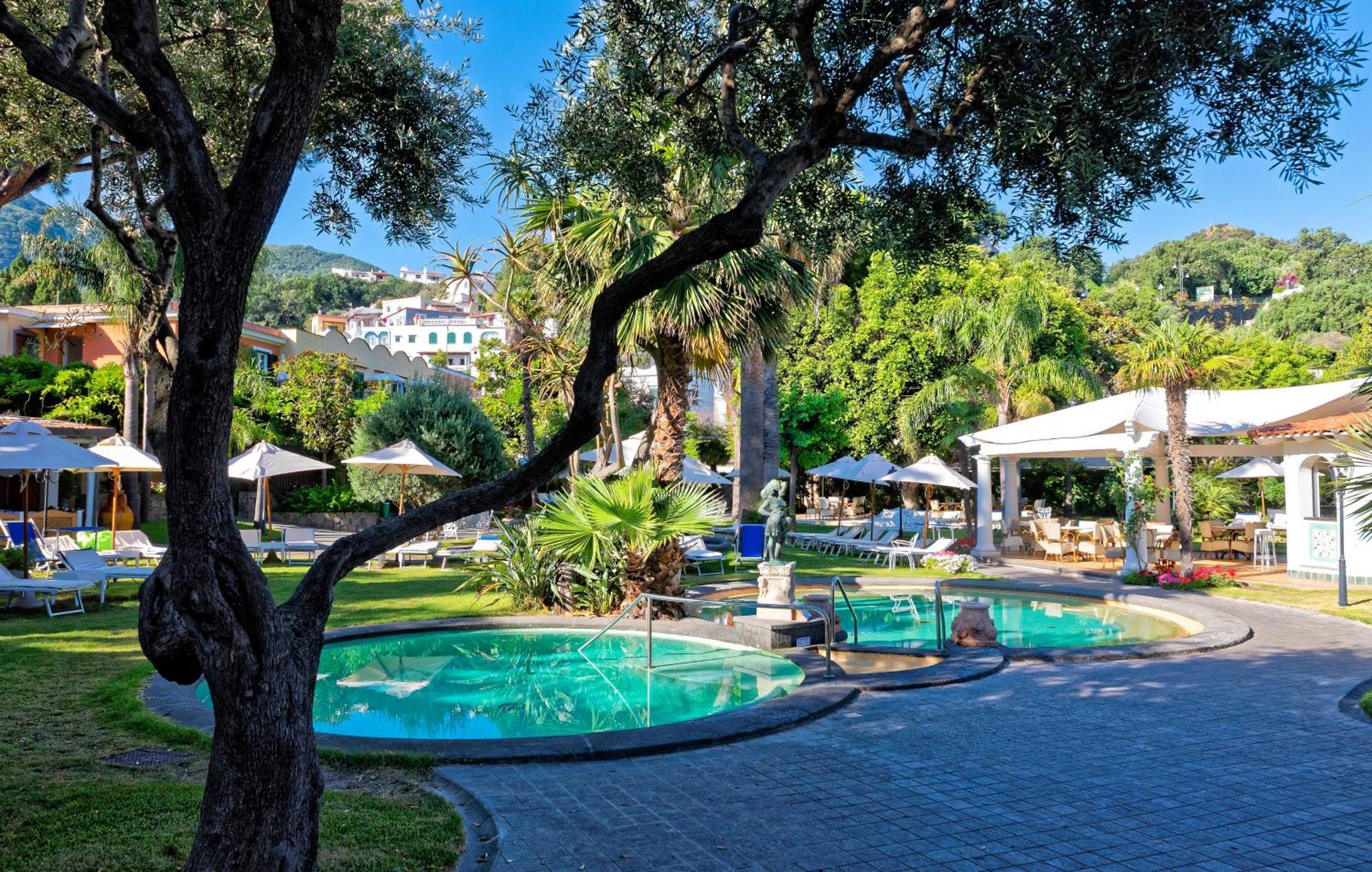 Hotel La Reginella & Lacco Ameno (Isola d'Ischia)