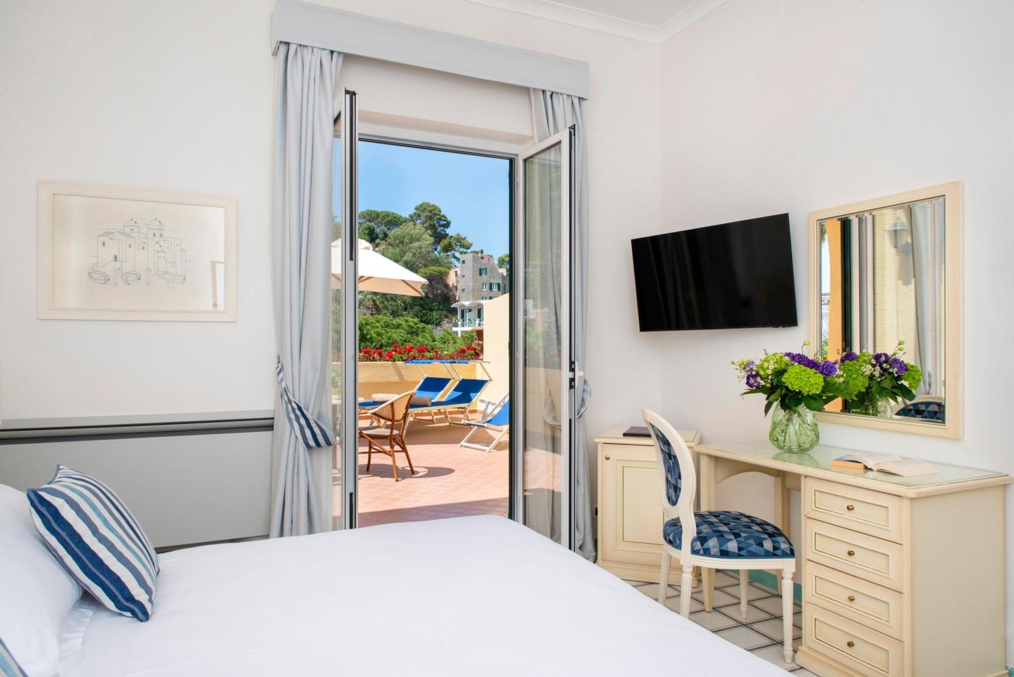 Hotel La Reginella & 4*